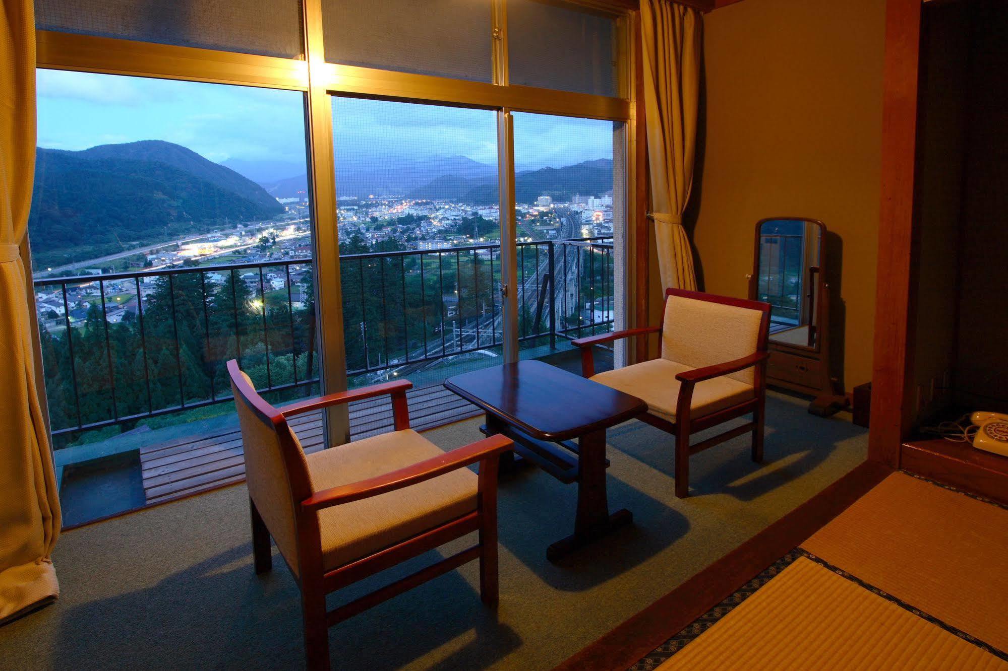 Takahan Yuzawa  Extérieur photo